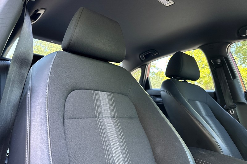 Honda Civic Sedan Vehicle Full-screen Gallery Image 19