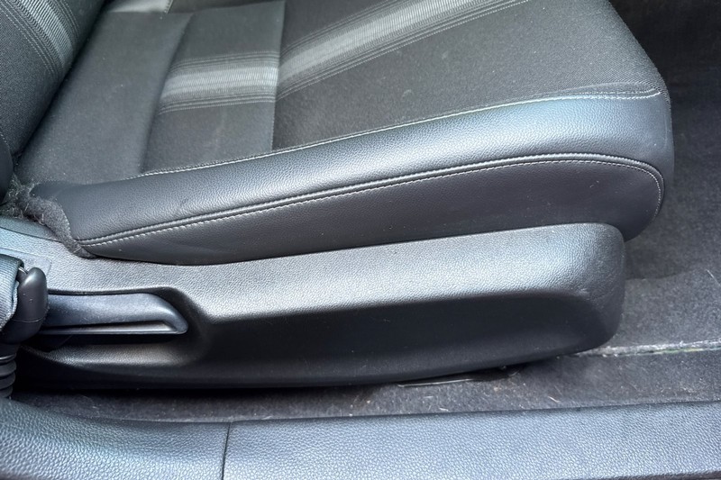 Honda Civic Sedan Vehicle Full-screen Gallery Image 22