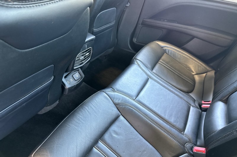 Lincoln MKZ Vehicle Full-screen Gallery Image 14