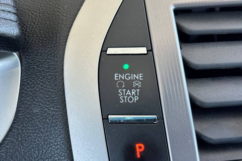 Lincoln MKZ Vehicle Full-screen Gallery Image 33