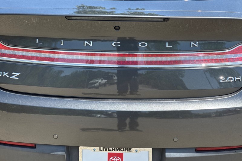 Lincoln MKZ Vehicle Full-screen Gallery Image 46