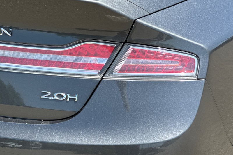 Lincoln MKZ Vehicle Full-screen Gallery Image 47