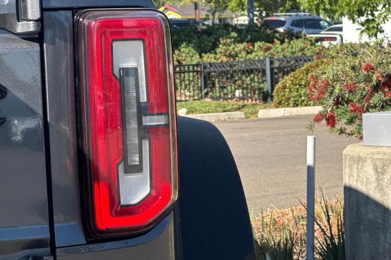 Ford Bronco Vehicle Full-screen Gallery Image 50