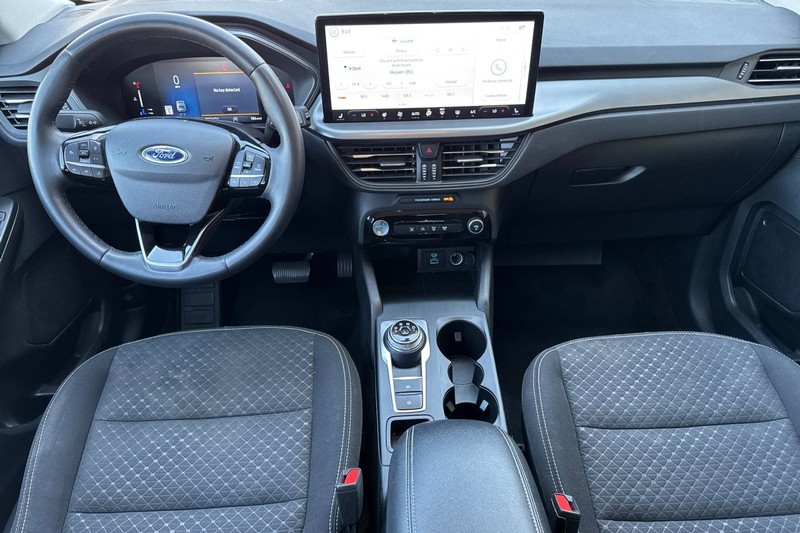 Ford Escape Vehicle Full-screen Gallery Image 15