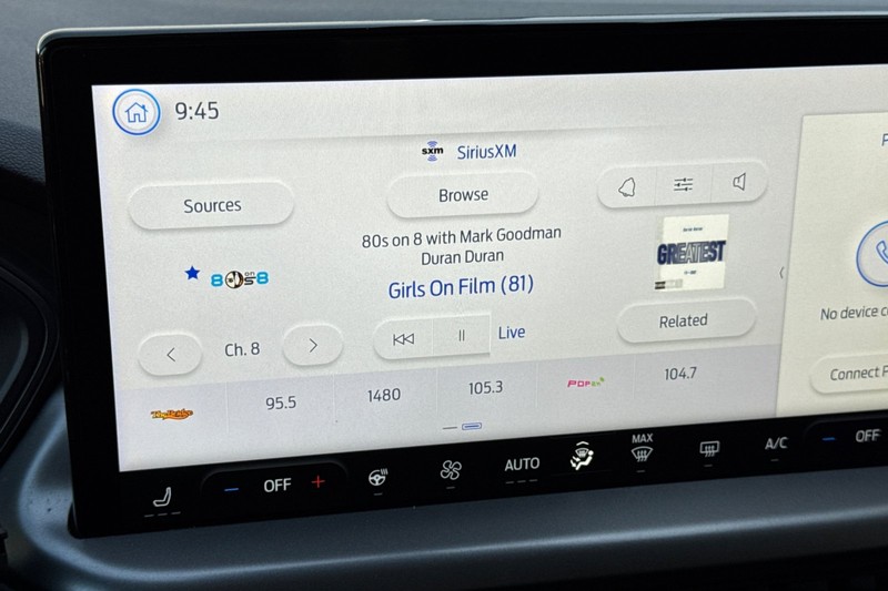 Ford Escape Vehicle Full-screen Gallery Image 26