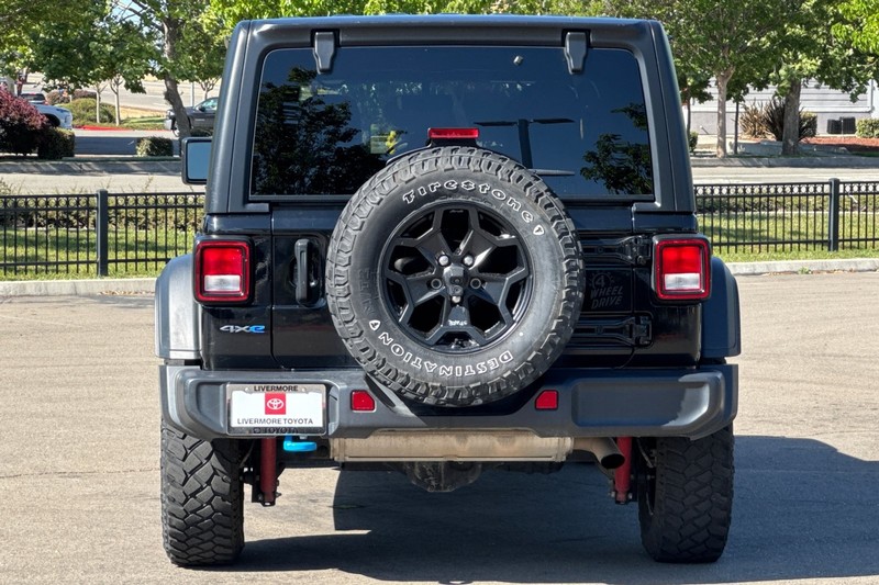 Jeep Wrangler 4xe Vehicle Full-screen Gallery Image 05