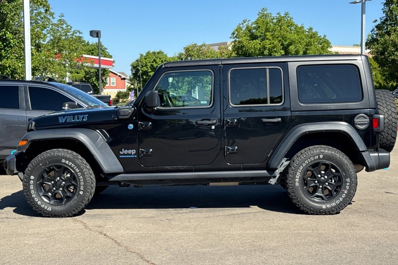 Jeep Wrangler 4xe Vehicle Full-screen Gallery Image 07