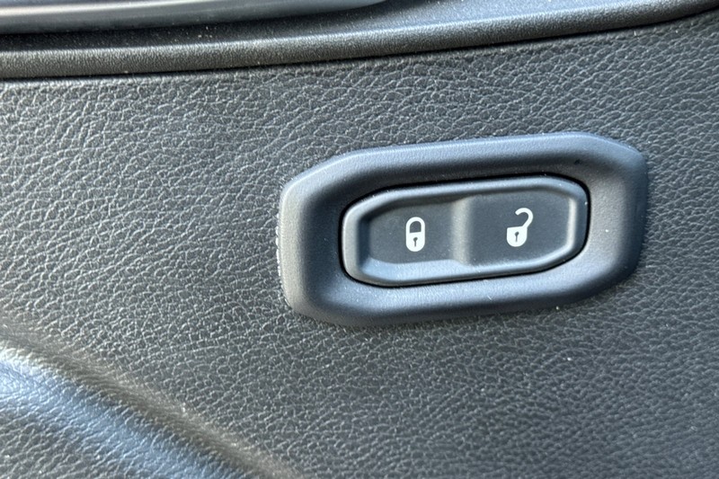 Jeep Wrangler 4xe Vehicle Full-screen Gallery Image 12