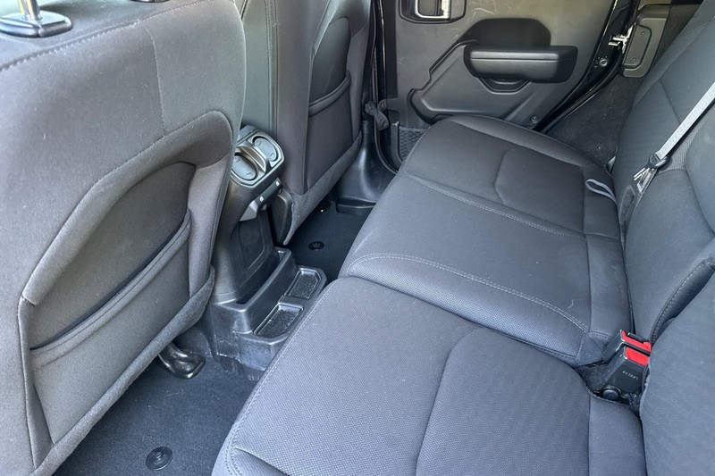 Jeep Wrangler 4xe Vehicle Full-screen Gallery Image 14