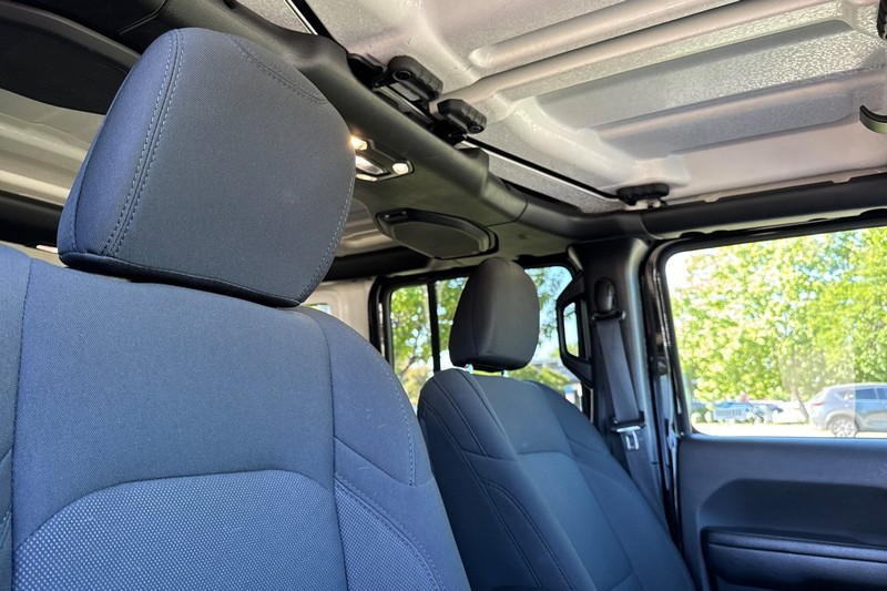 Jeep Wrangler 4xe Vehicle Full-screen Gallery Image 20