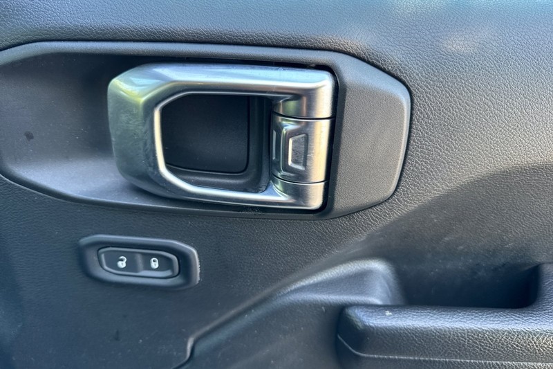 Jeep Wrangler 4xe Vehicle Full-screen Gallery Image 21