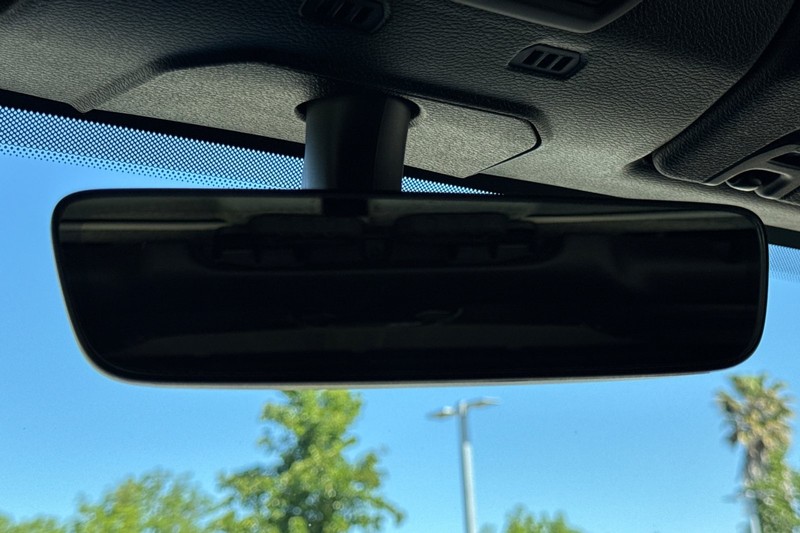 Jeep Wrangler 4xe Vehicle Full-screen Gallery Image 25