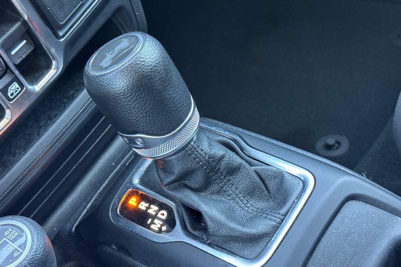 Jeep Wrangler 4xe Vehicle Full-screen Gallery Image 34