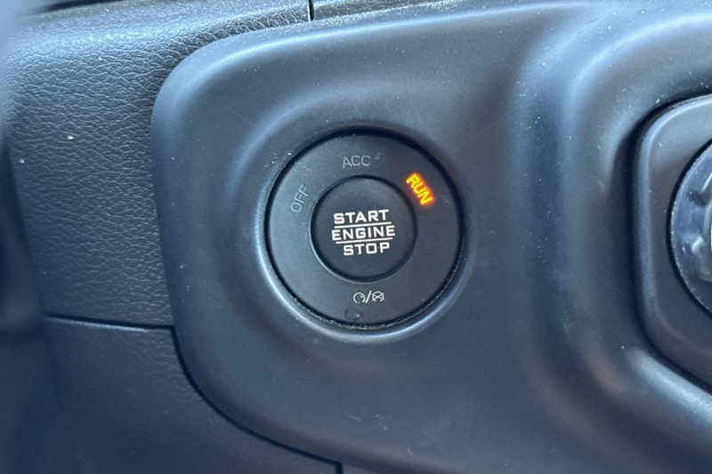 Jeep Wrangler 4xe Vehicle Full-screen Gallery Image 35