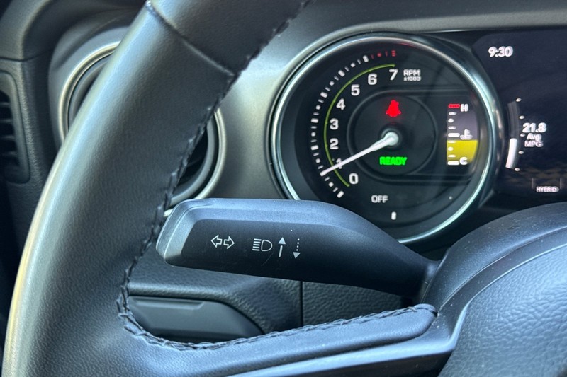 Jeep Wrangler 4xe Vehicle Full-screen Gallery Image 38