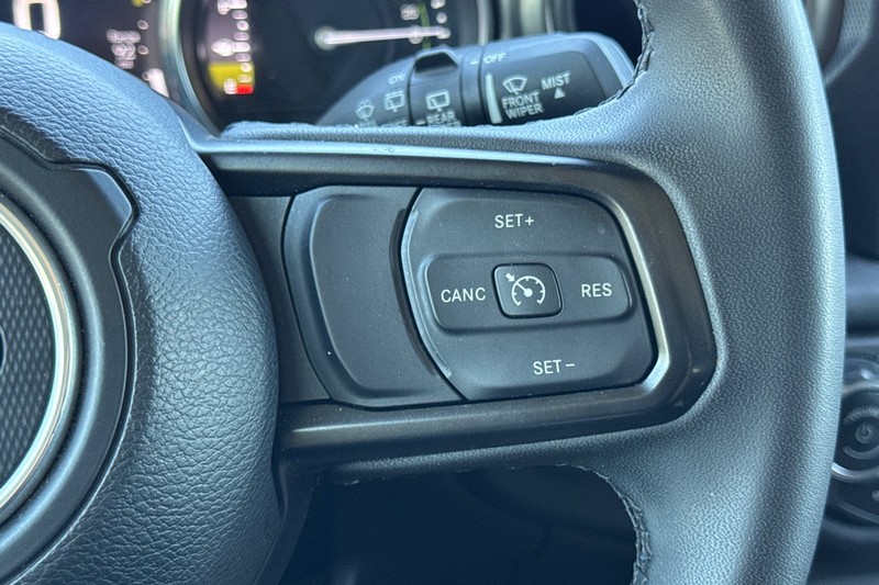 Jeep Wrangler 4xe Vehicle Full-screen Gallery Image 39