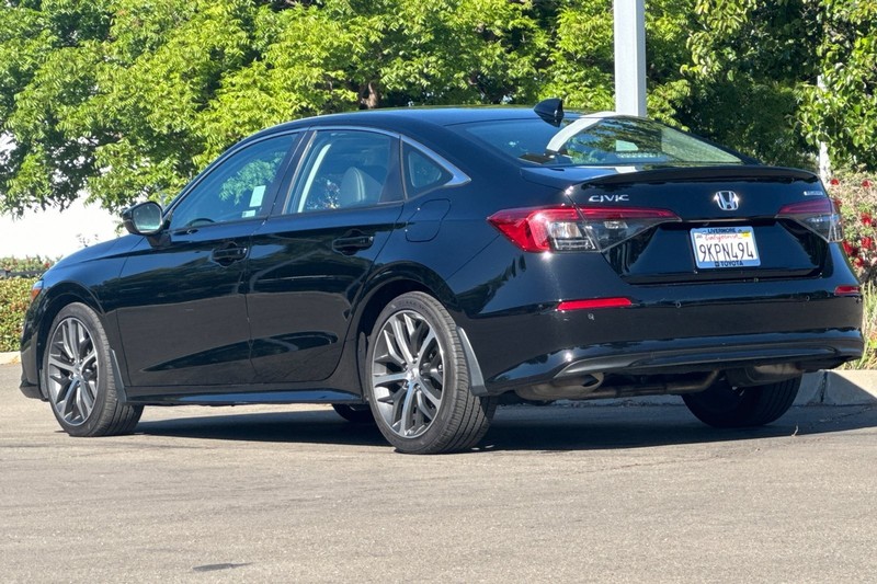Honda Civic Sedan Vehicle Full-screen Gallery Image 06
