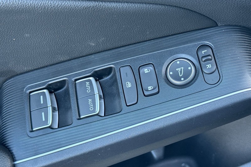 Honda Civic Sedan Vehicle Full-screen Gallery Image 12