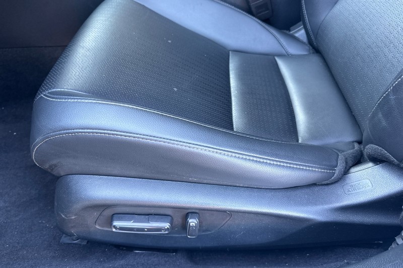 Honda Civic Sedan Vehicle Full-screen Gallery Image 13