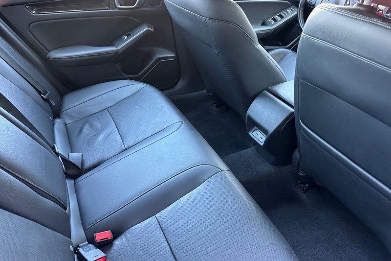 Honda Civic Sedan Vehicle Full-screen Gallery Image 17