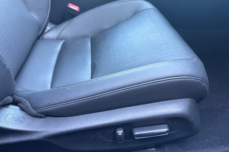 Honda Civic Sedan Vehicle Full-screen Gallery Image 22