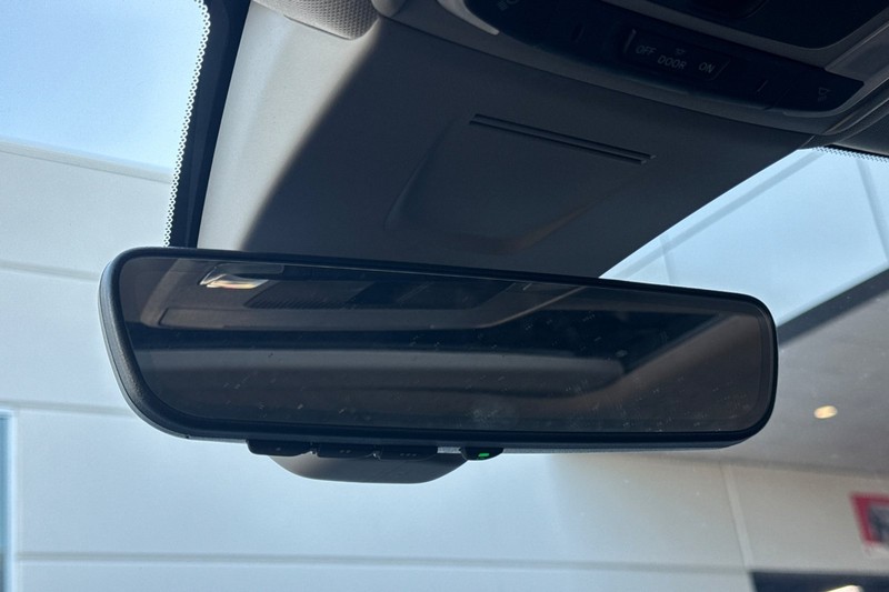 Honda Civic Sedan Vehicle Full-screen Gallery Image 24