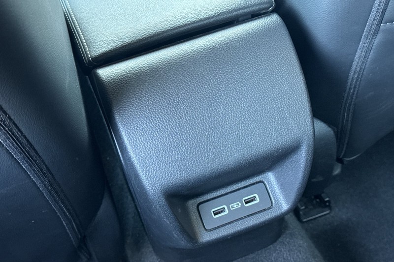 Honda Civic Sedan Vehicle Full-screen Gallery Image 42