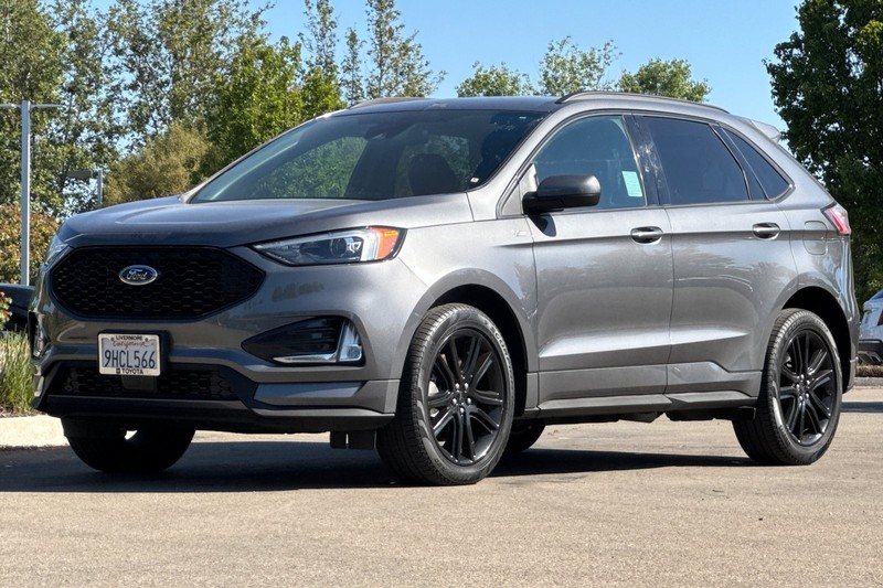 Ford Edge Vehicle Full-screen Gallery Image 08