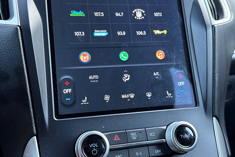 Ford Edge Vehicle Full-screen Gallery Image 28