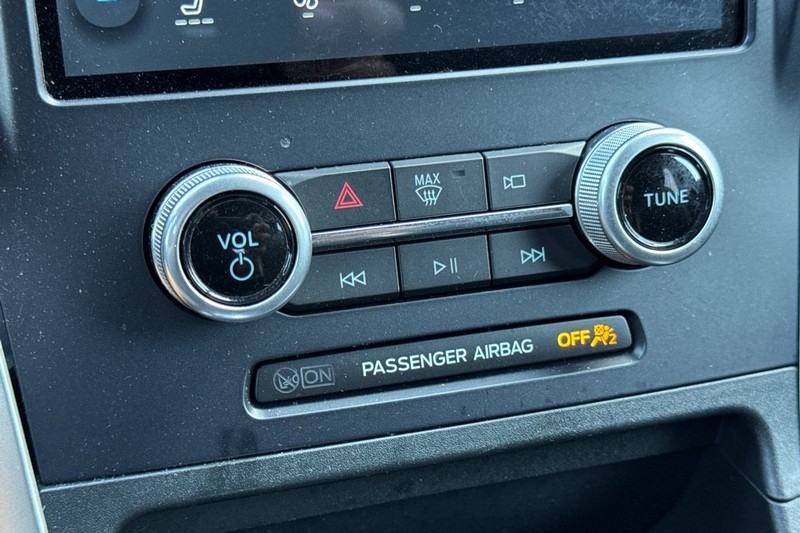 Ford Edge Vehicle Full-screen Gallery Image 31