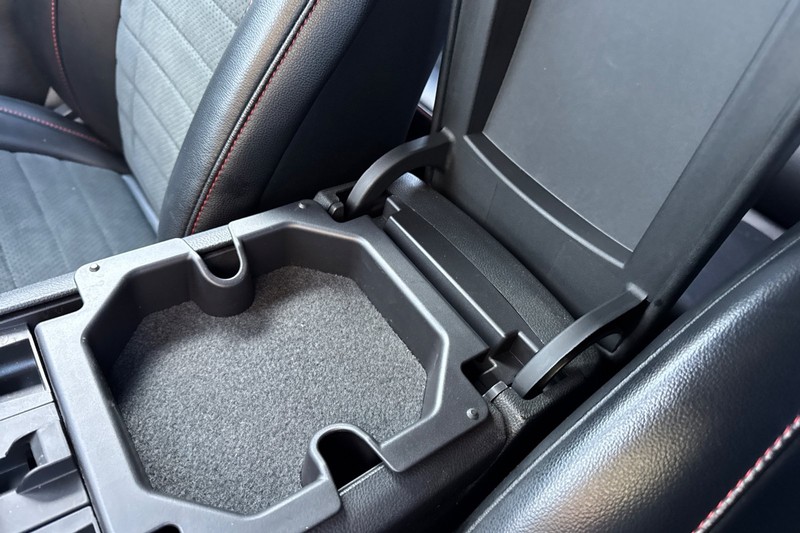 Ford Edge Vehicle Full-screen Gallery Image 32