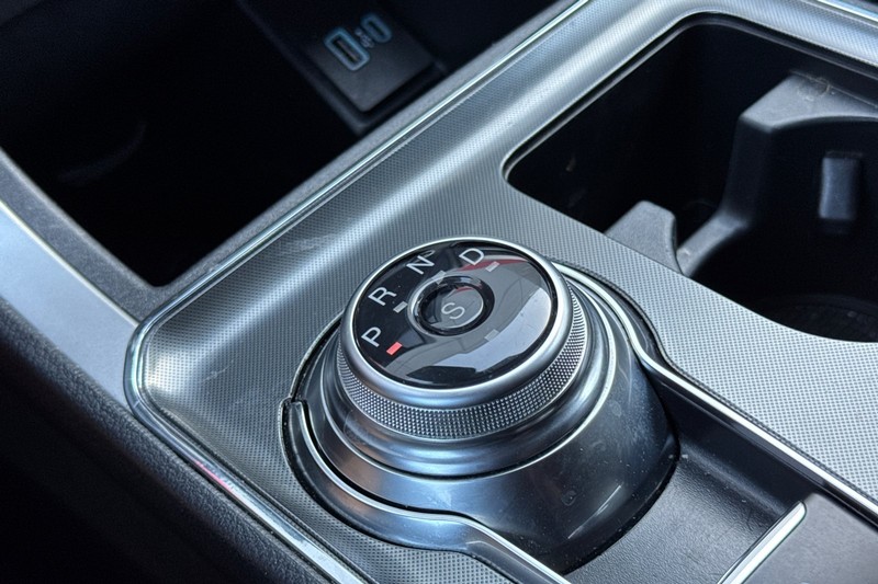 Ford Edge Vehicle Full-screen Gallery Image 33