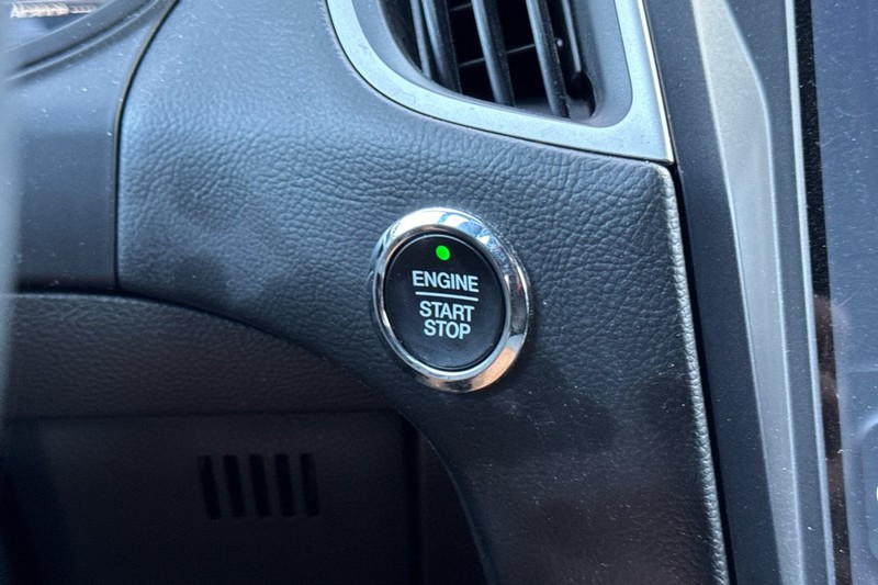 Ford Edge Vehicle Full-screen Gallery Image 34