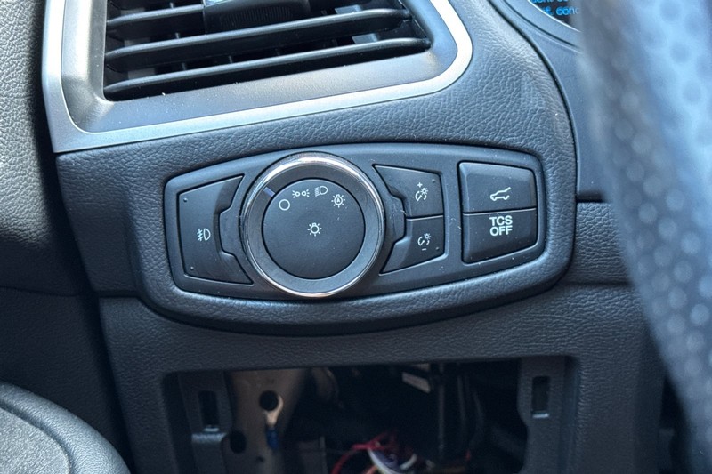 Ford Edge Vehicle Full-screen Gallery Image 42