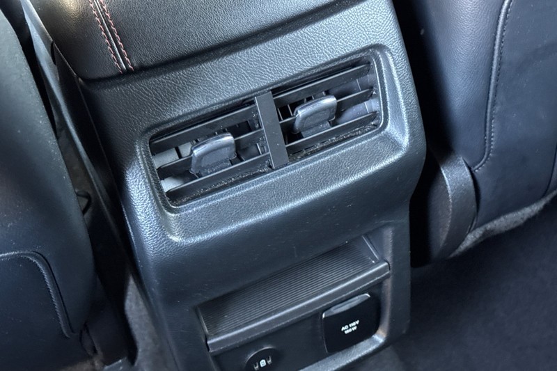 Ford Edge Vehicle Full-screen Gallery Image 43