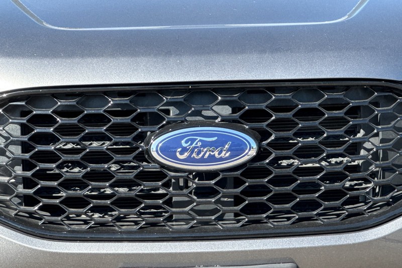 Ford Edge Vehicle Full-screen Gallery Image 47