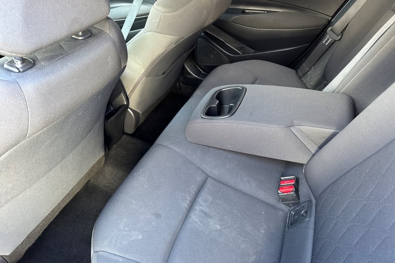 Toyota Corolla Vehicle Full-screen Gallery Image 14