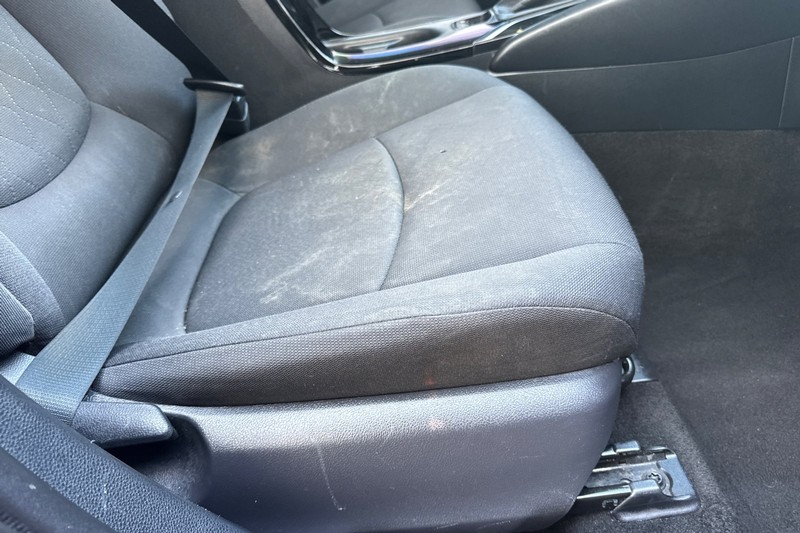 Toyota Corolla Vehicle Full-screen Gallery Image 22