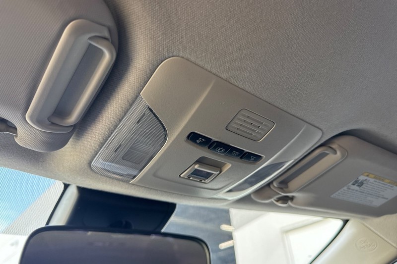 Toyota Corolla Vehicle Full-screen Gallery Image 23