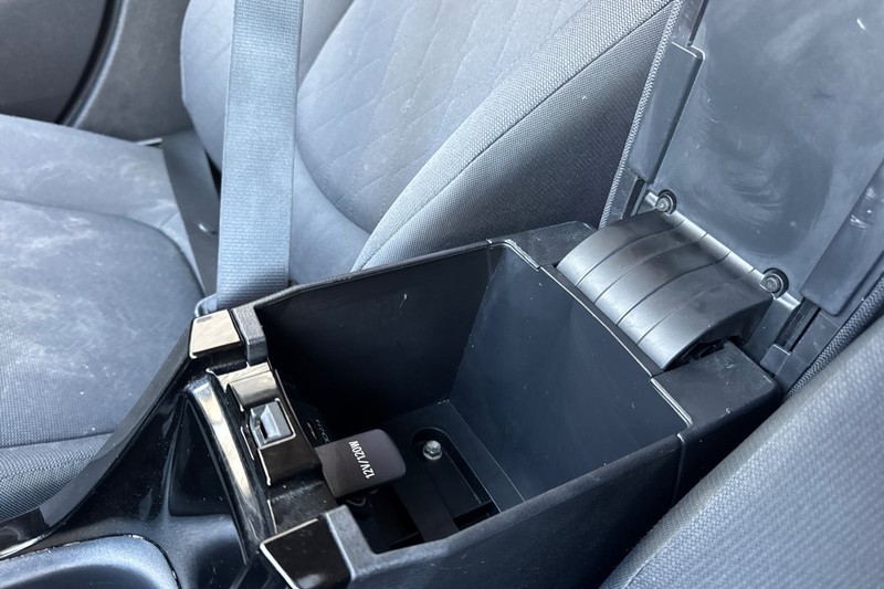 Toyota Corolla Vehicle Full-screen Gallery Image 31