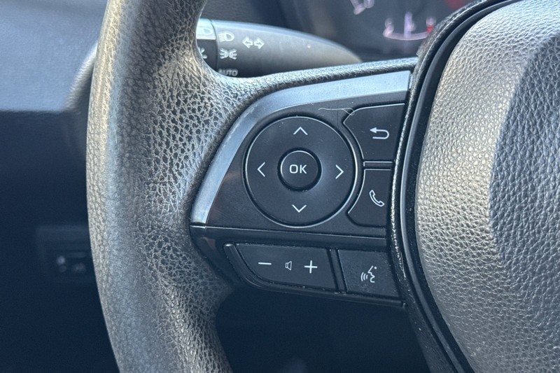 Toyota Corolla Vehicle Full-screen Gallery Image 34