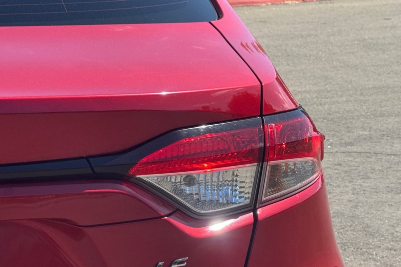 Toyota Corolla Vehicle Full-screen Gallery Image 47