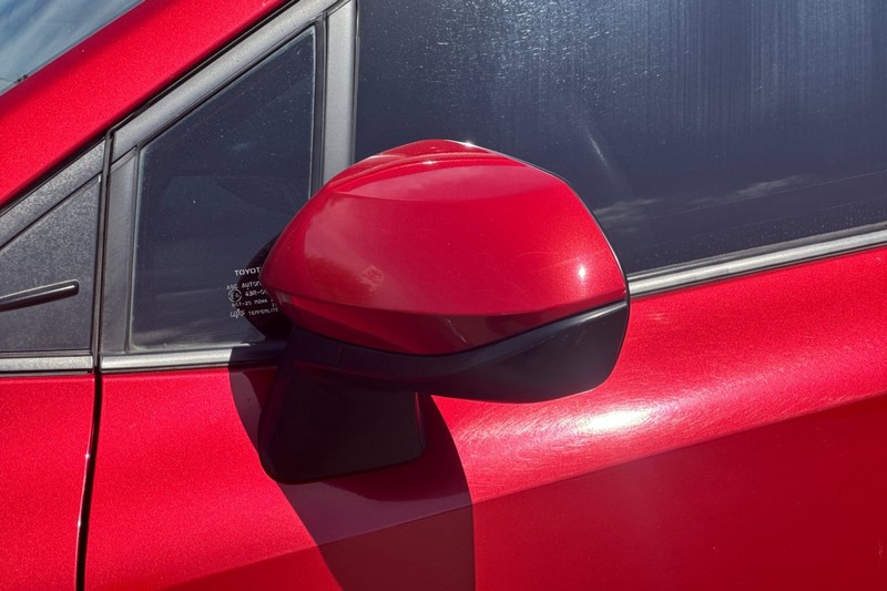 Toyota Corolla Vehicle Full-screen Gallery Image 50