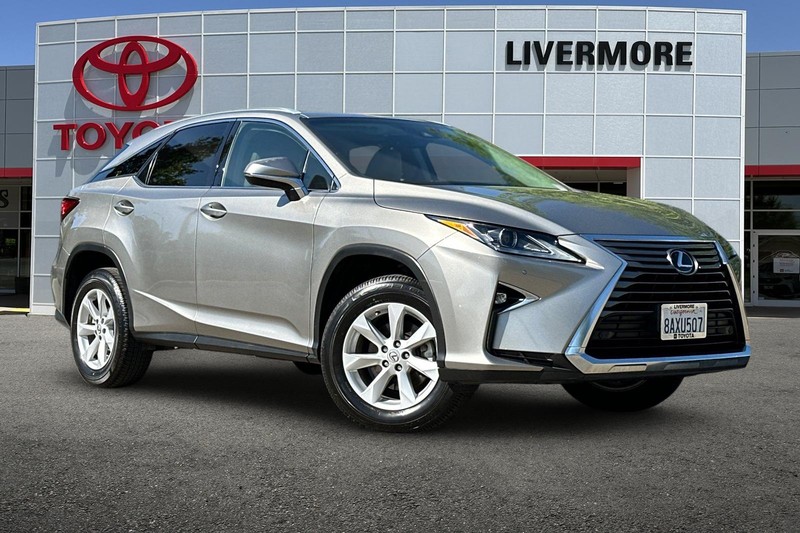 Lexus RX Vehicle Full-screen Gallery Image 02