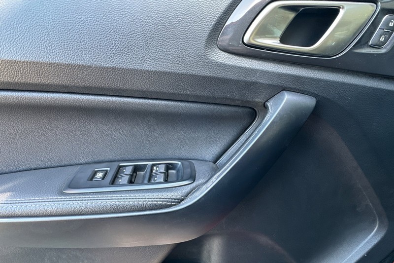 Ford Ranger Vehicle Full-screen Gallery Image 11