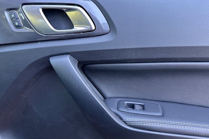 Ford Ranger Vehicle Full-screen Gallery Image 20