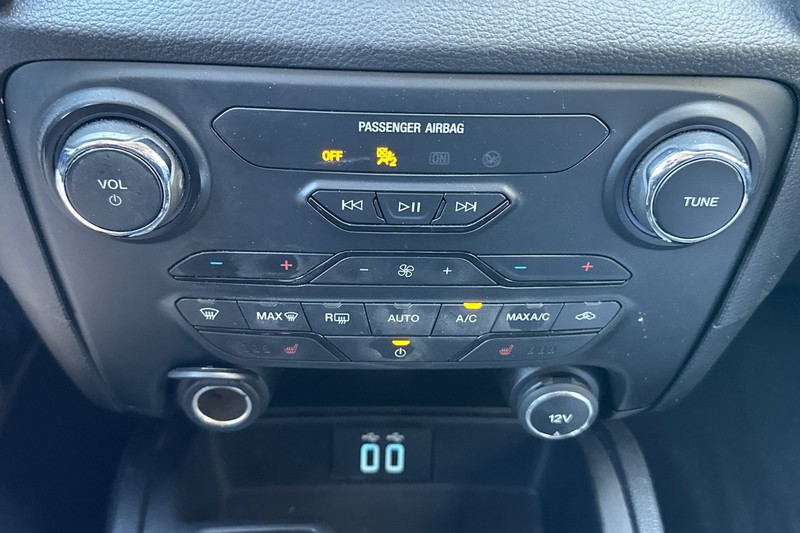 Ford Ranger Vehicle Full-screen Gallery Image 26