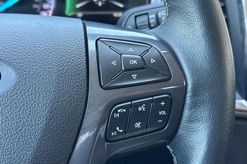Ford Ranger Vehicle Full-screen Gallery Image 35