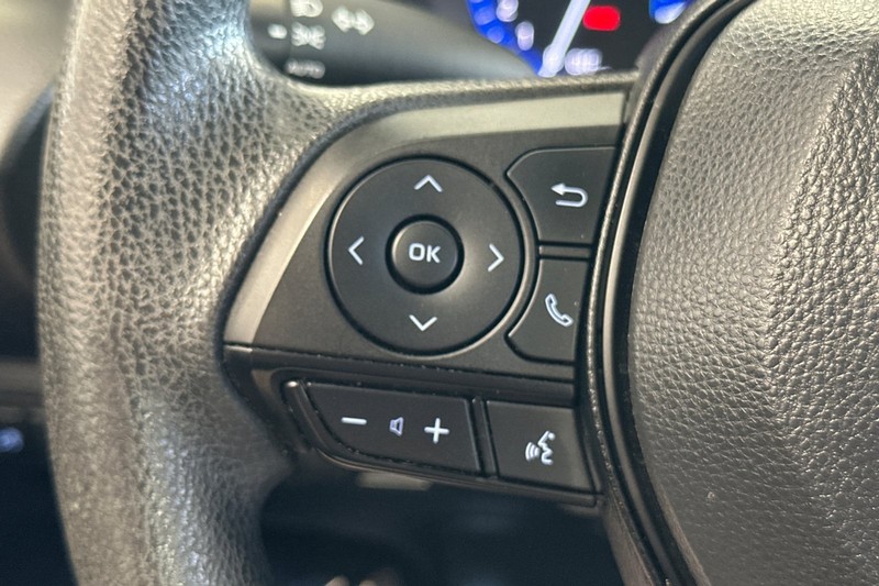 Toyota Corolla Hybrid Vehicle Full-screen Gallery Image 33