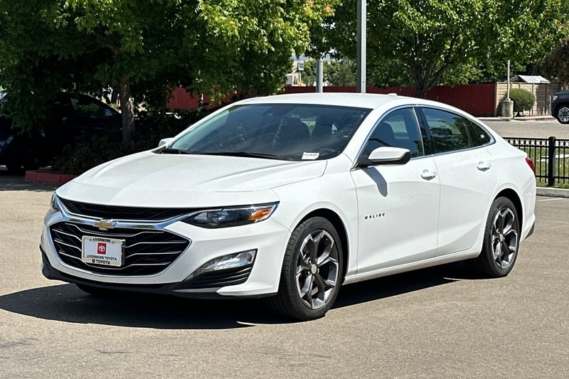 Chevrolet Malibu Vehicle Full-screen Gallery Image 08